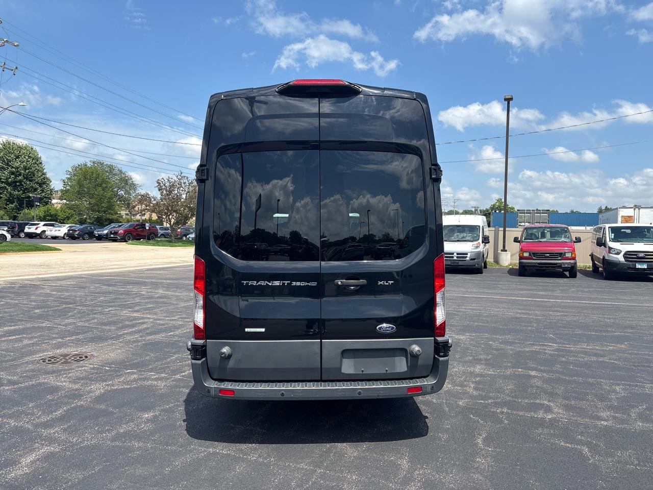 Ford Transit Passenger Wagon T-350 148" EL High Roof XLT Sliding RH Dr DRW 2018
