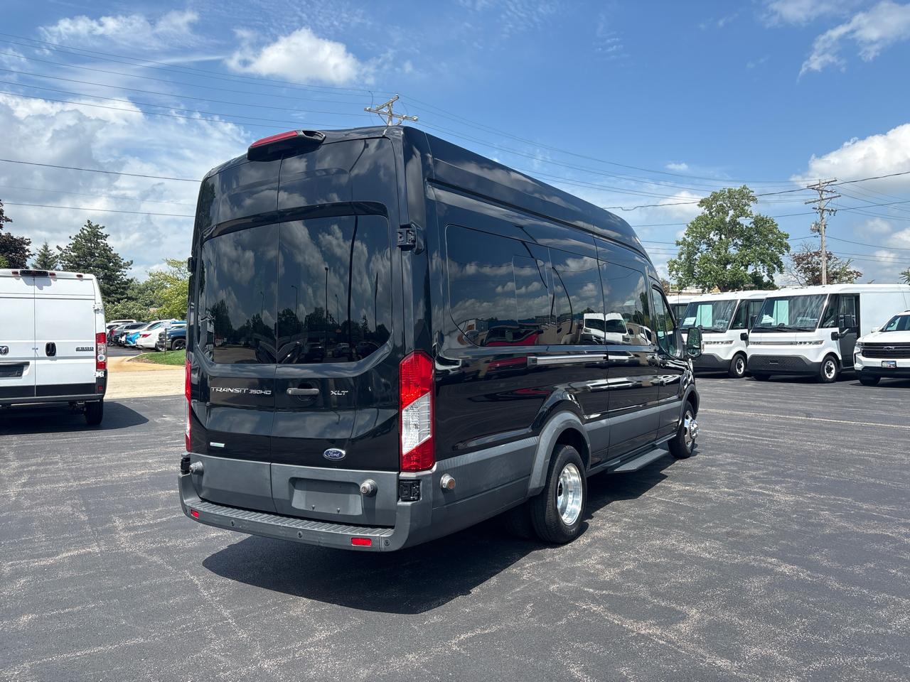 Ford Transit Passenger Wagon T-350 148" EL High Roof XLT Sliding RH Dr DRW 2018