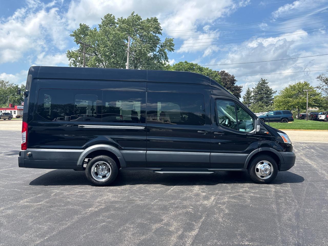 Ford Transit Passenger Wagon T-350 148" EL High Roof XLT Sliding RH Dr DRW 2018