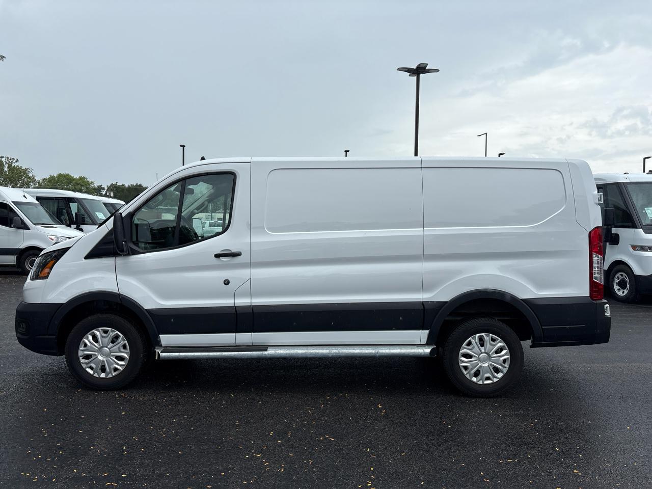 Ford Transit Cargo Van T-250 130" Low Rf 9070 GVWR RWD 2025