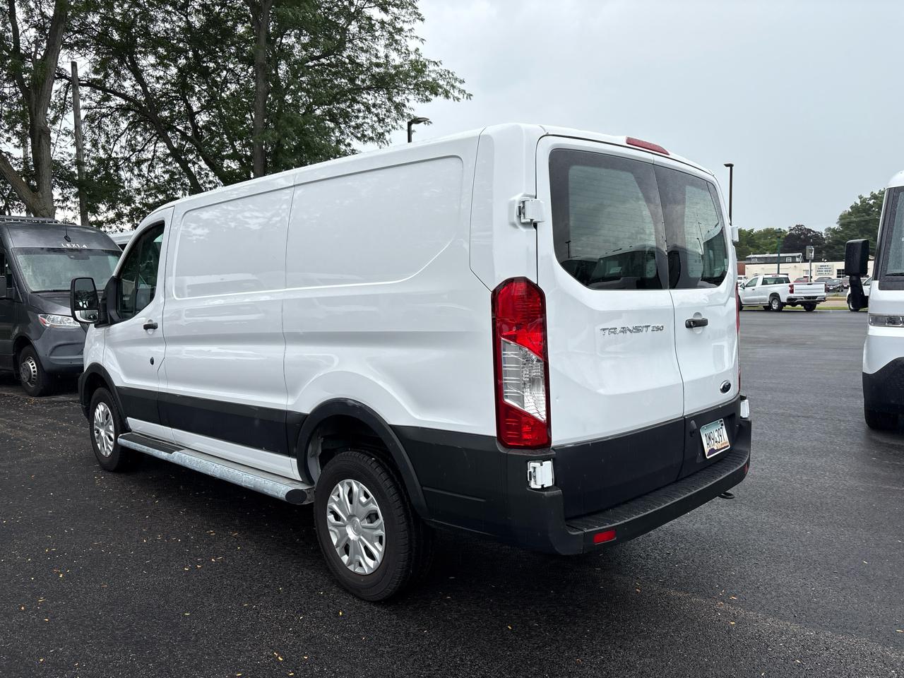 Ford Transit Cargo Van T-250 130" Low Rf 9070 GVWR RWD 2025