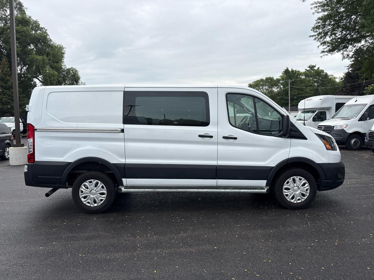 Ford Transit Cargo Van T-250 130" Low Rf 9070 GVWR RWD 2025