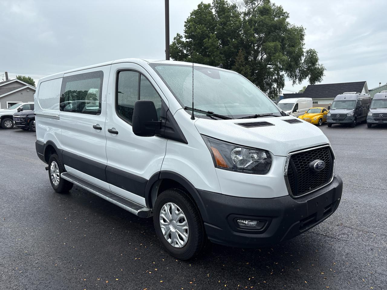 Ford Transit Cargo Van T-250 130" Low Rf 9070 GVWR RWD 2025