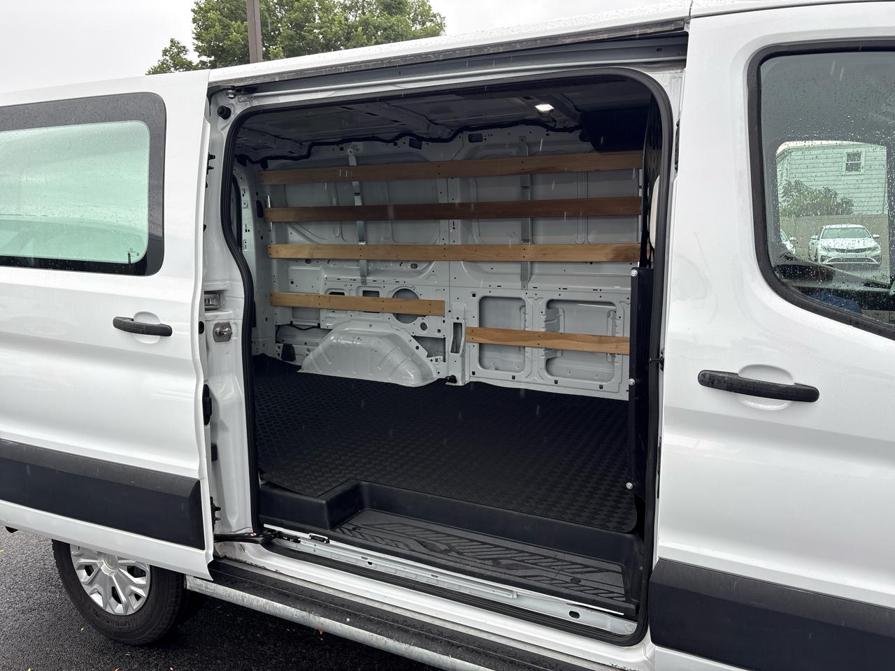 Ford Transit Cargo Van T-250 130" Low Rf 9070 GVWR RWD 2025