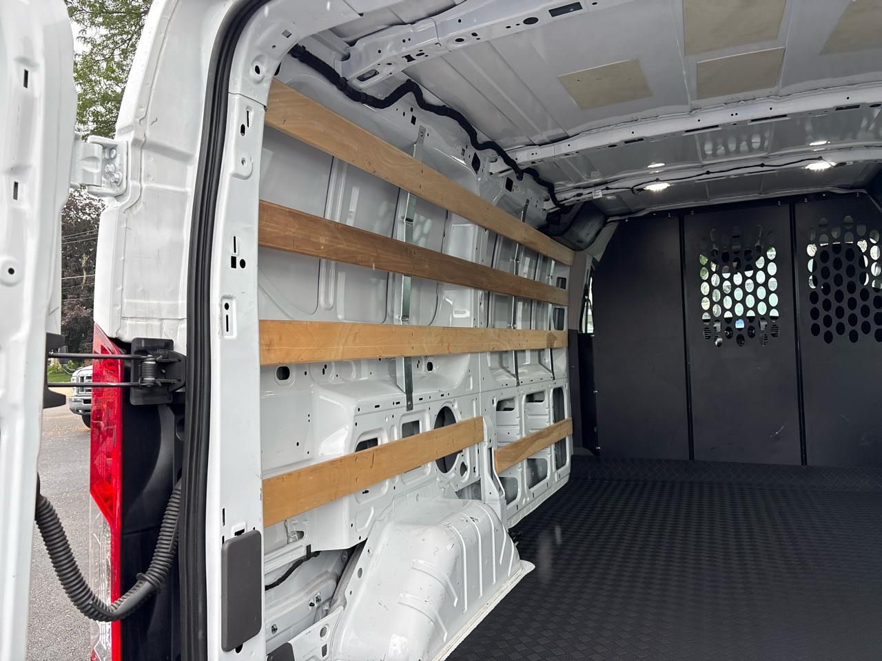 Ford Transit Cargo Van T-250 130" Low Rf 9070 GVWR RWD 2025