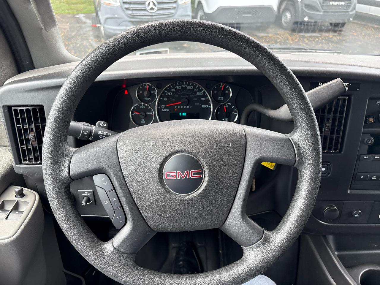 GMC Savana Cargo Van RWD 2500 135" 2025