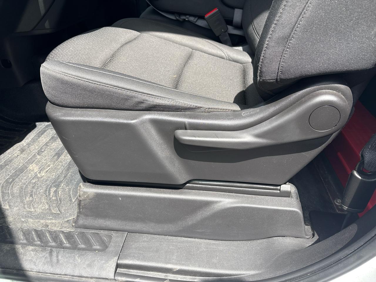Chevrolet Silverado 1500 2WD Reg Cab 140" Work Truck 2025