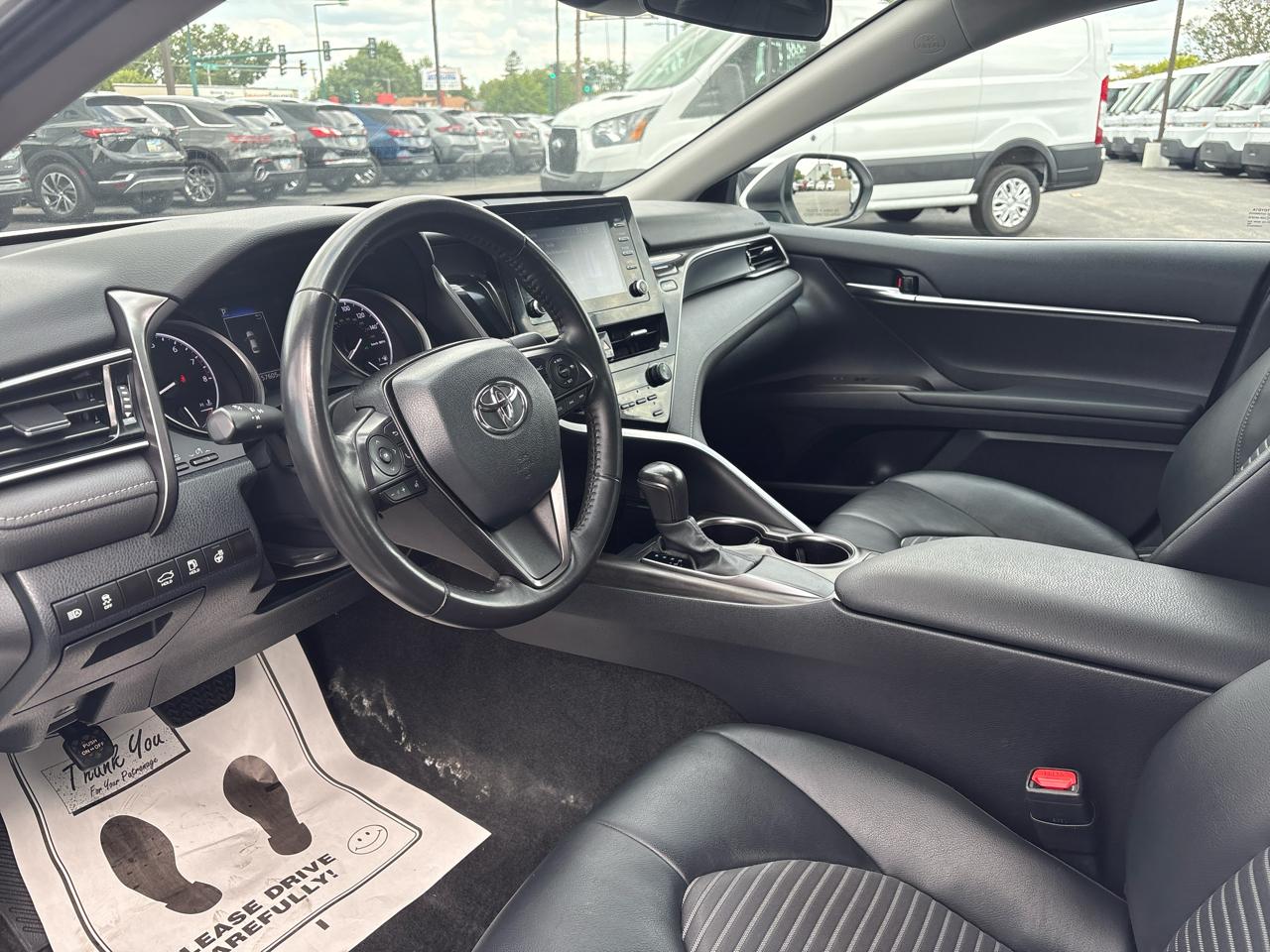 Toyota Camry SE Auto (Natl) 2024