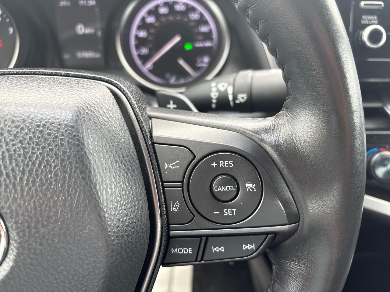 Toyota Camry SE Auto (Natl) 2024