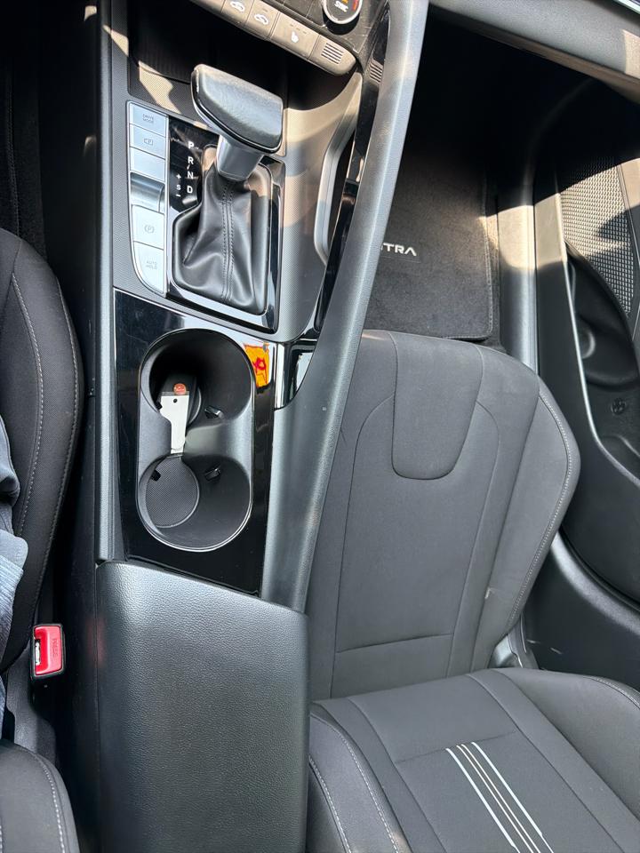 Hyundai Elantra SEL IVT 2024