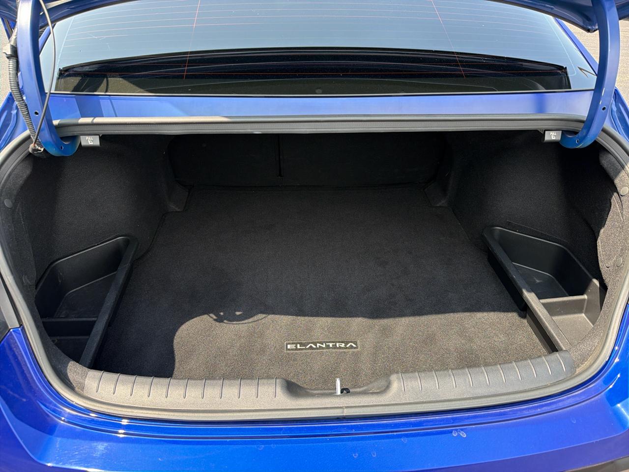 Hyundai Elantra SEL IVT 2024