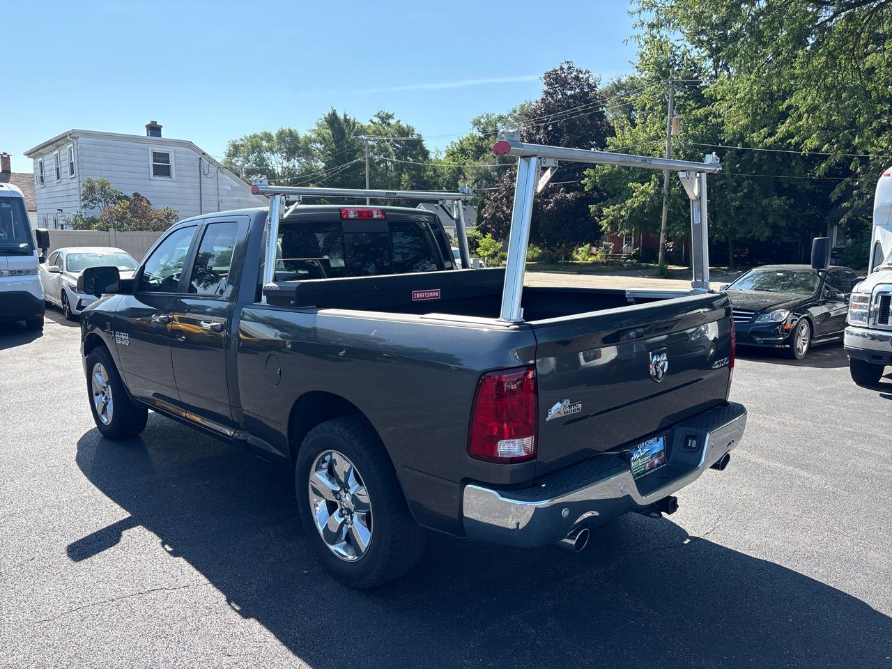 RAM 1500 4WD Quad Cab 140.5" Big Horn 2016