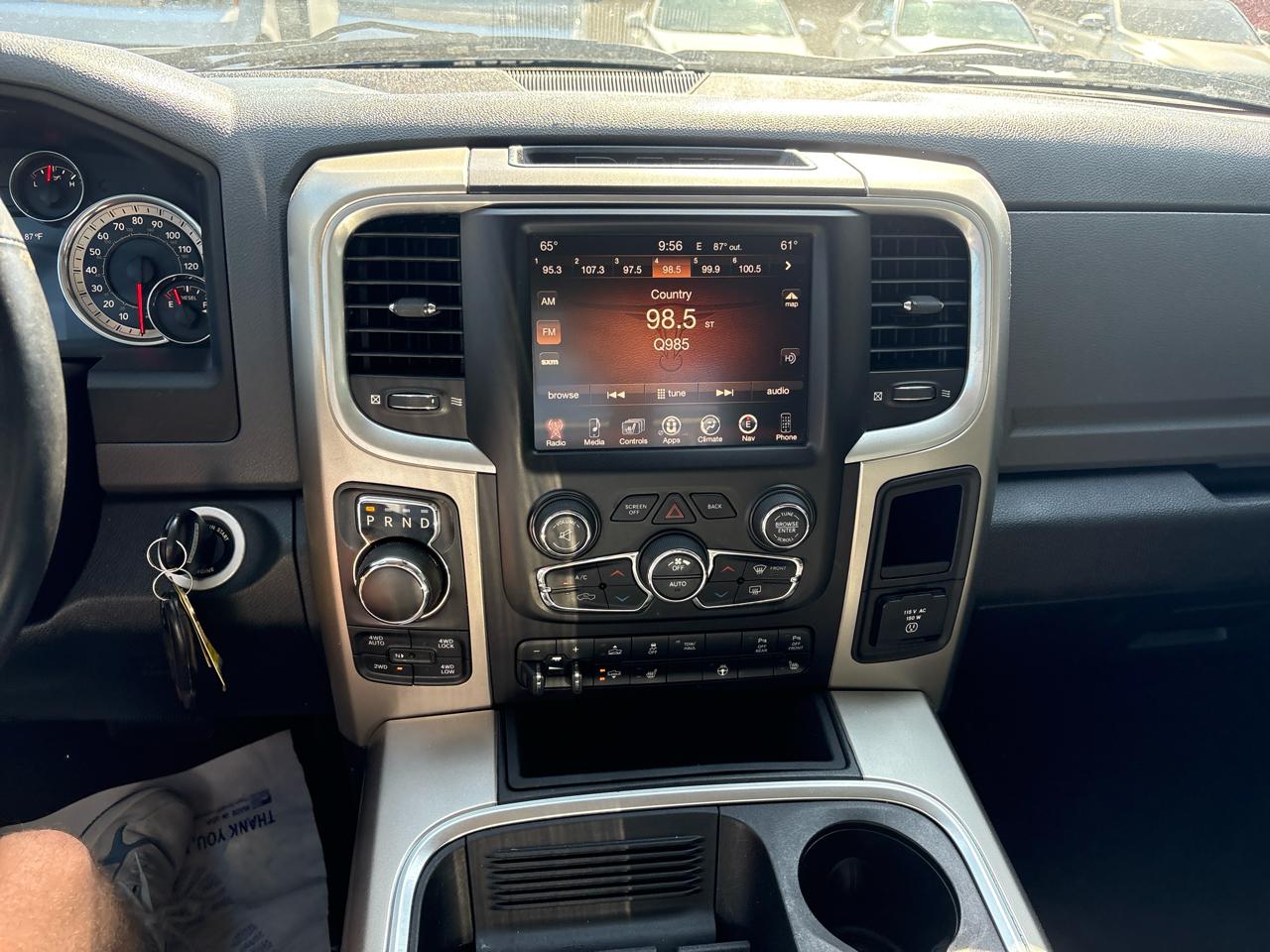 RAM 1500 4WD Quad Cab 140.5" Big Horn 2016