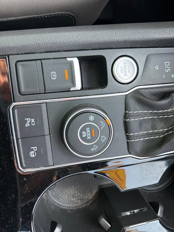 Volkswagen Atlas Cross Sport 3.6L V6 SEL Premium R-Line 4MOTION 2021
