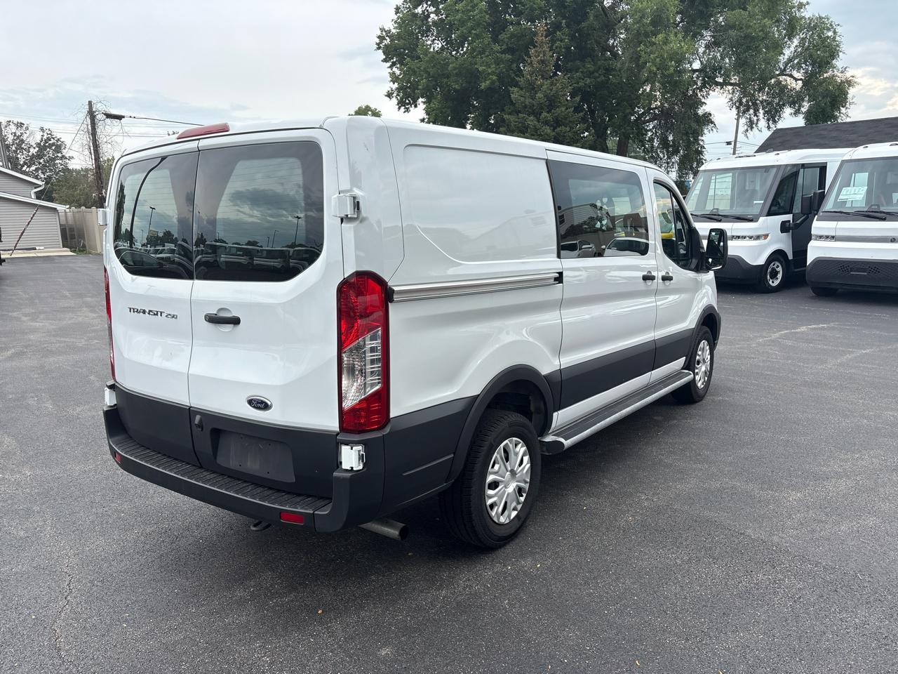 Ford Transit Cargo Van T-250 130" Low Rf 9070 GVWR RWD 2025