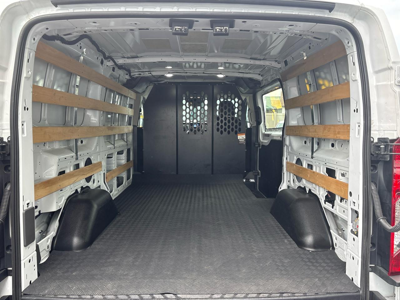 Ford Transit Cargo Van T-250 130" Low Rf 9070 GVWR RWD 2025