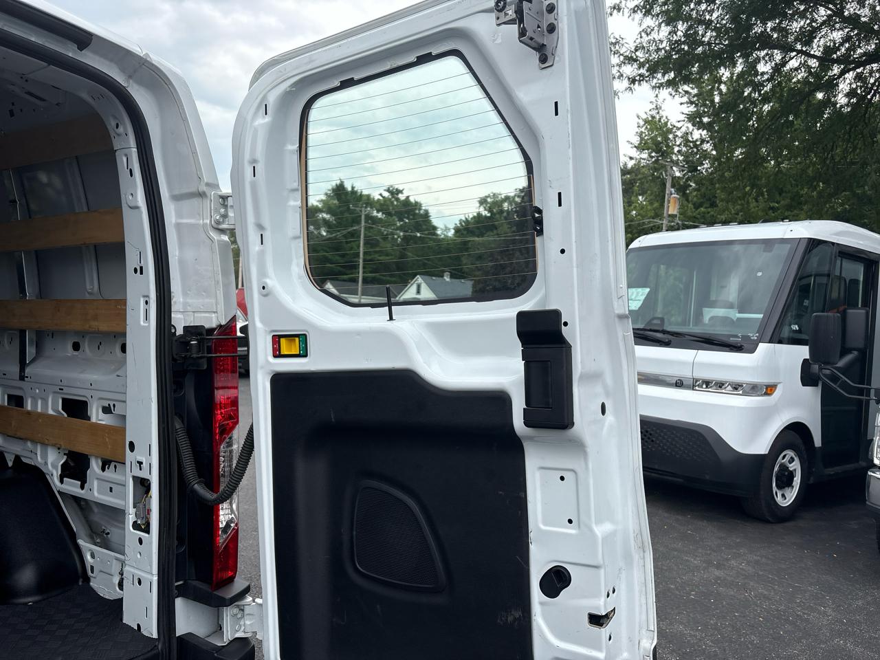 Ford Transit Cargo Van T-250 130" Low Rf 9070 GVWR RWD 2025
