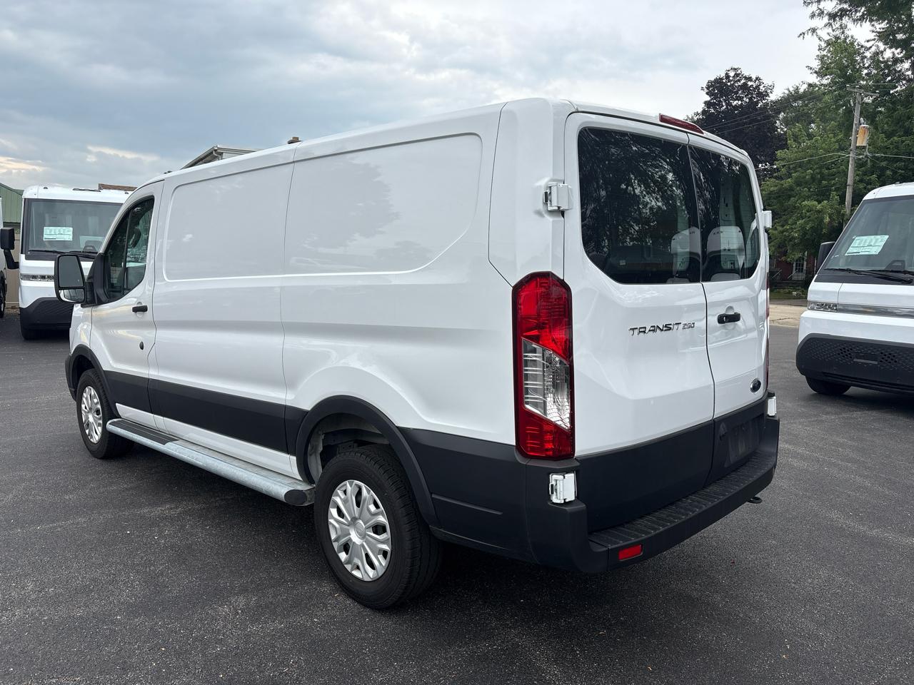 Ford Transit Cargo Van T-250 130" Low Rf 9070 GVWR RWD 2025