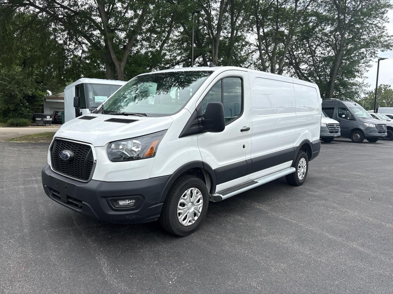 Ford Transit Cargo Van T-250 130" Low Rf 9070 GVWR RWD 2025