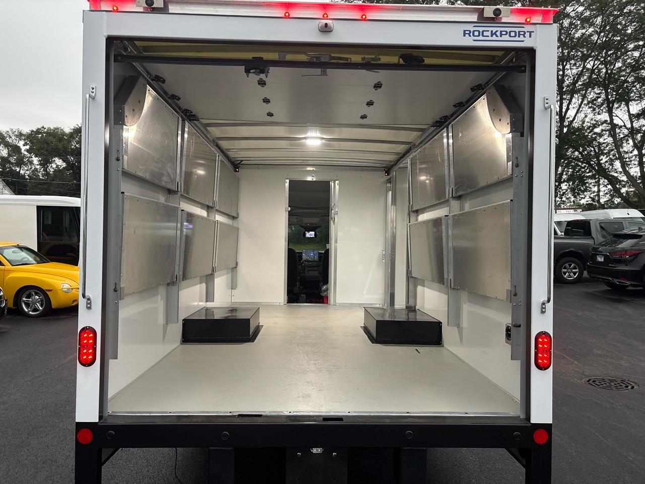 Ford Transit Cutaway T-350 RWD DRW 138" WB 11000 GVWR 2024