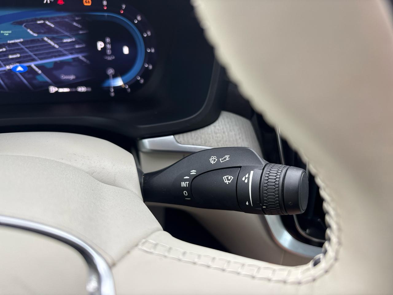Volvo S60 B5 FWD Plus Dark Theme 2023