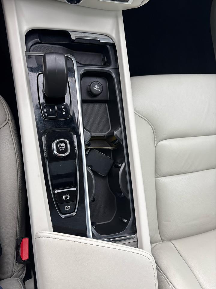 Volvo S60 B5 FWD Plus Dark Theme 2023