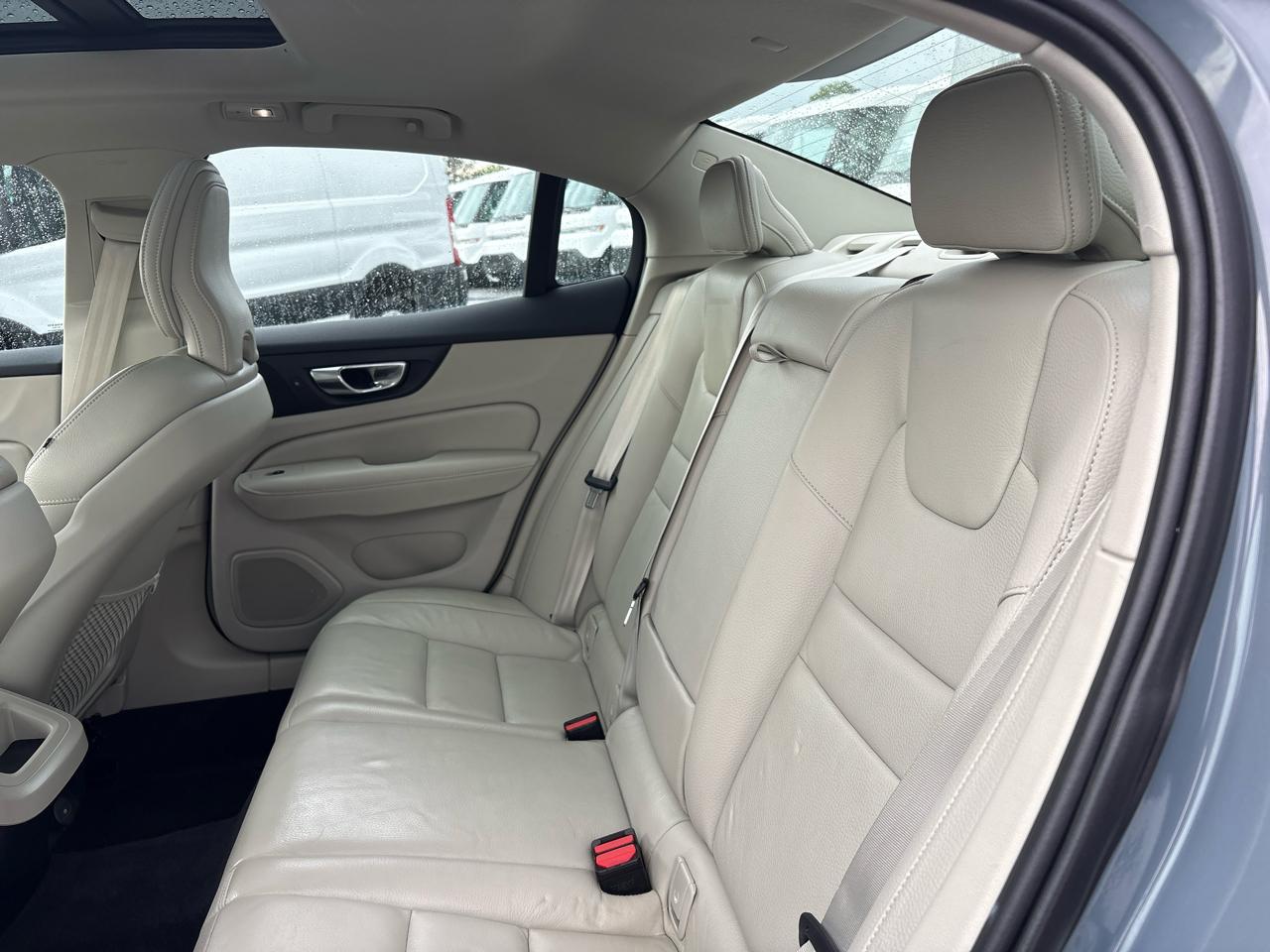 Volvo S60 B5 FWD Plus Dark Theme 2023