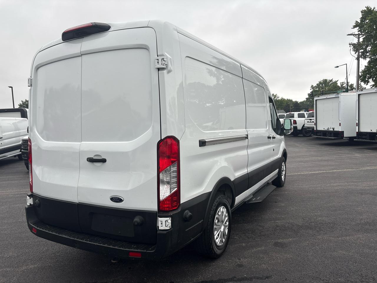 Ford Transit Van T-150 148" Med Rf 8600 GVWR Sliding RH Dr 2019