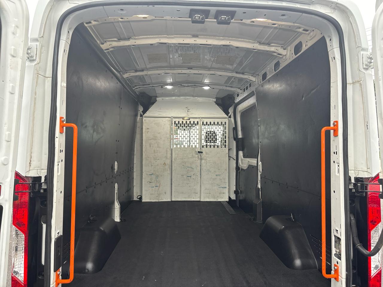 Ford Transit Van T-150 148" Med Rf 8600 GVWR Sliding RH Dr 2019