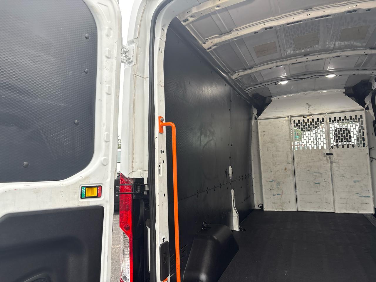 Ford Transit Van T-150 148" Med Rf 8600 GVWR Sliding RH Dr 2019