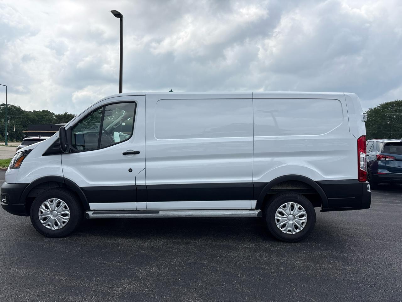 Ford Transit Cargo Van T-250 130" Low Rf 9070 GVWR RWD 2025