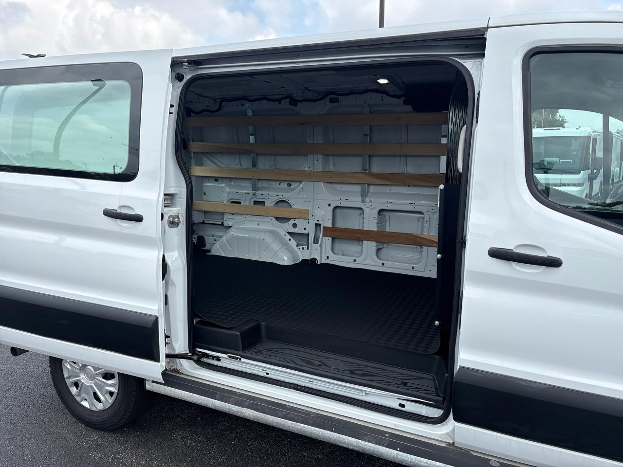 Ford Transit Cargo Van T-250 130" Low Rf 9070 GVWR RWD 2025