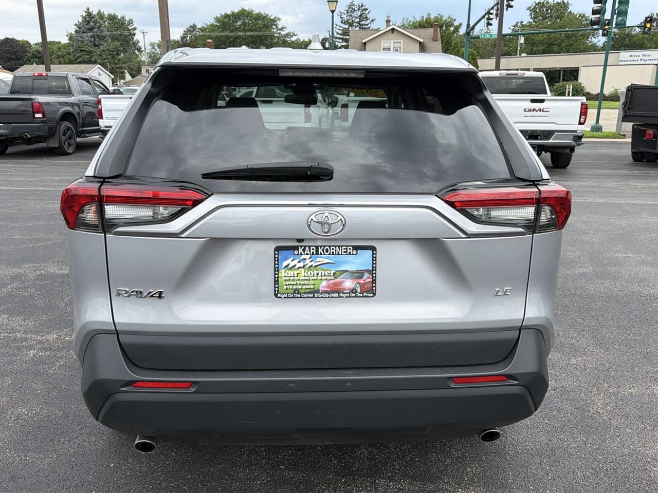 Toyota RAV4 LE FWD (Natl) 2025