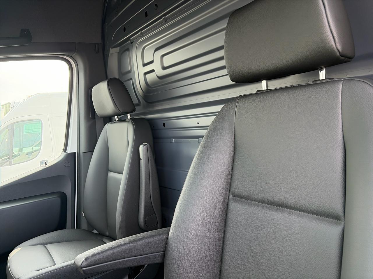 Mercedes-Benz Sprinter Cargo Van 2500 High Roof I4 Diesel HO 170" AWD 2025