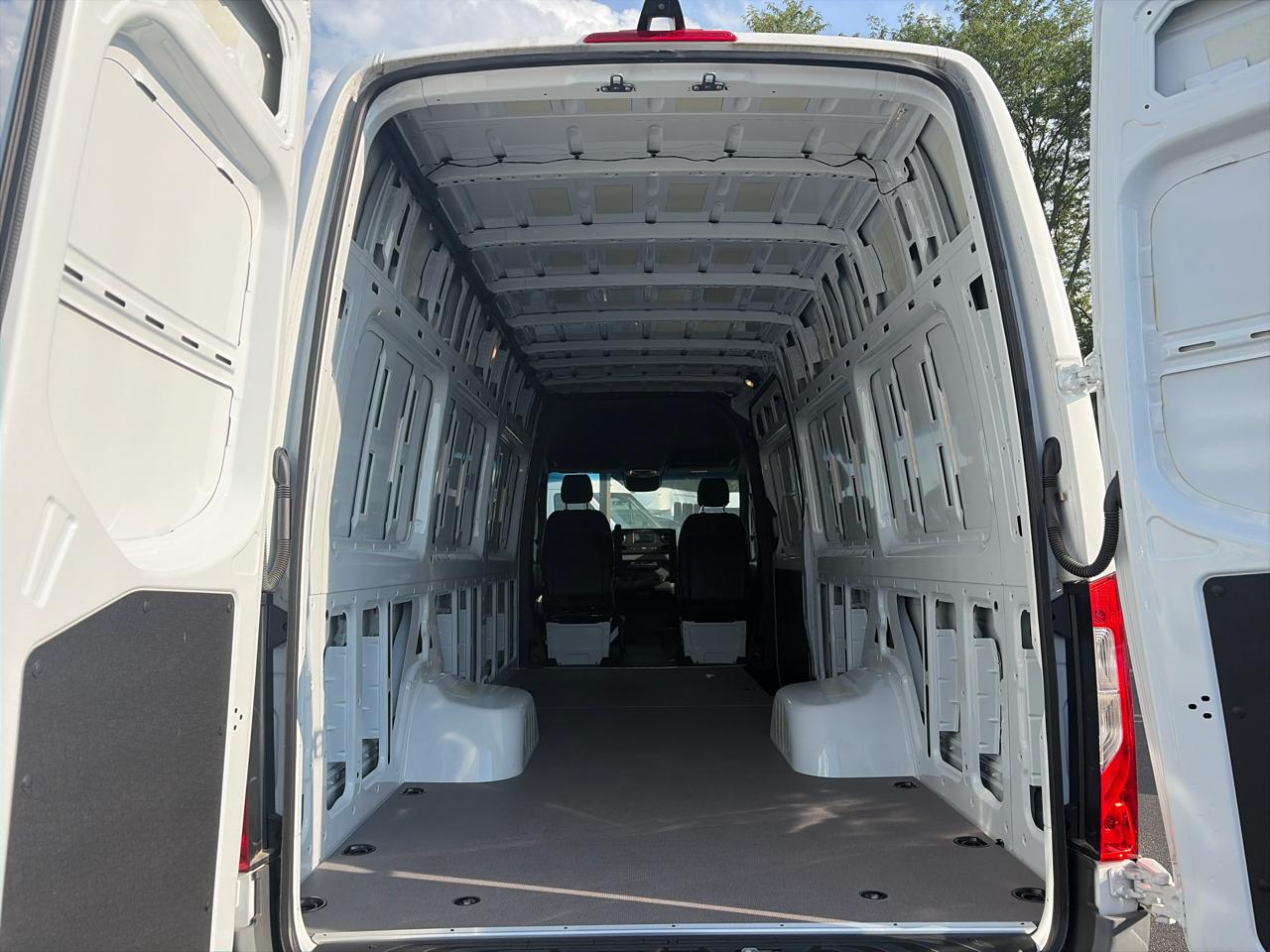 Mercedes-Benz Sprinter Cargo Van 3500XD High Roof I4 Diesel HO 170" Extended RWD 2024