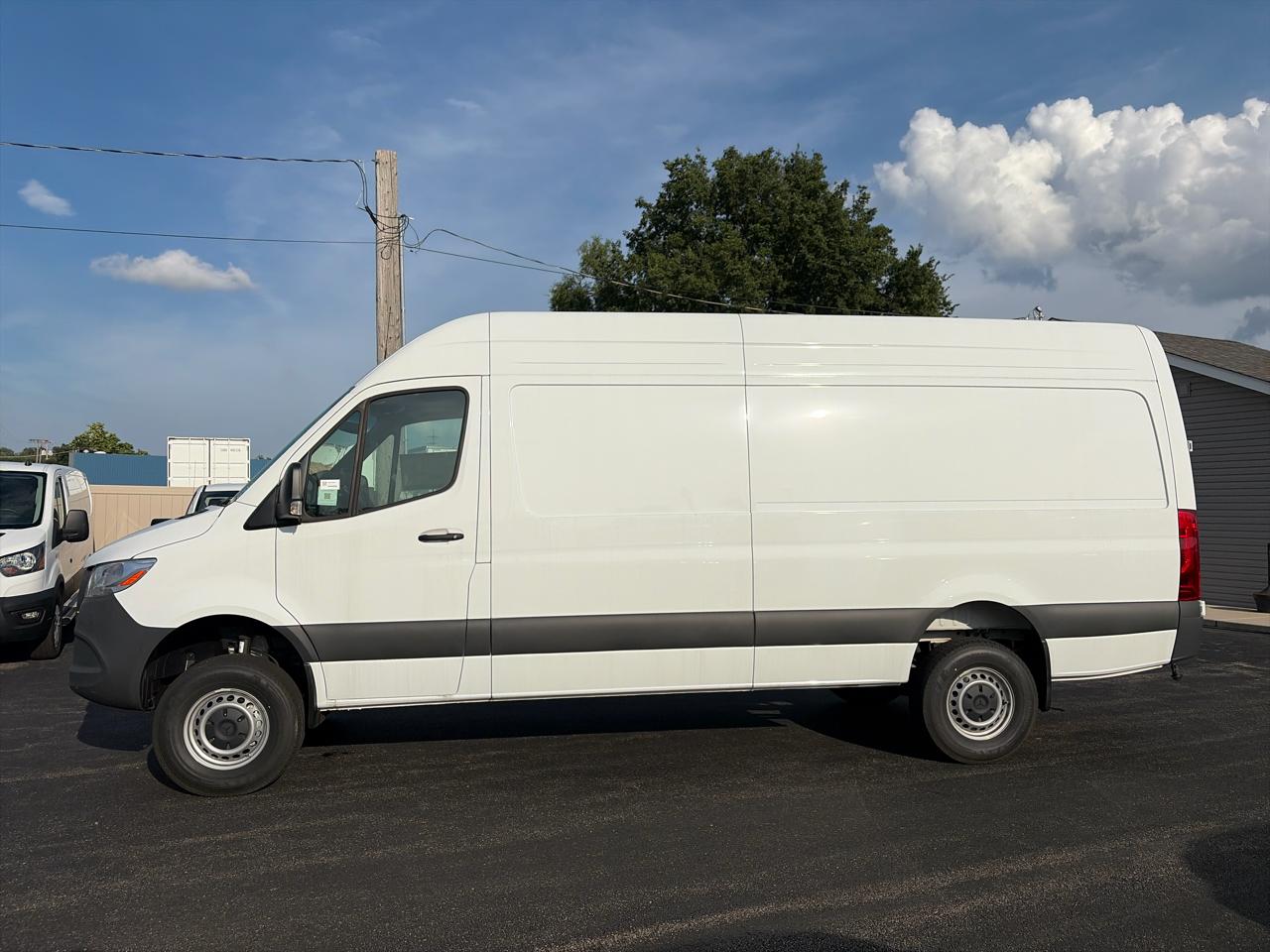 Mercedes-Benz Sprinter Cargo Van 2500 High Roof I4 Diesel HO 170" AWD 2025