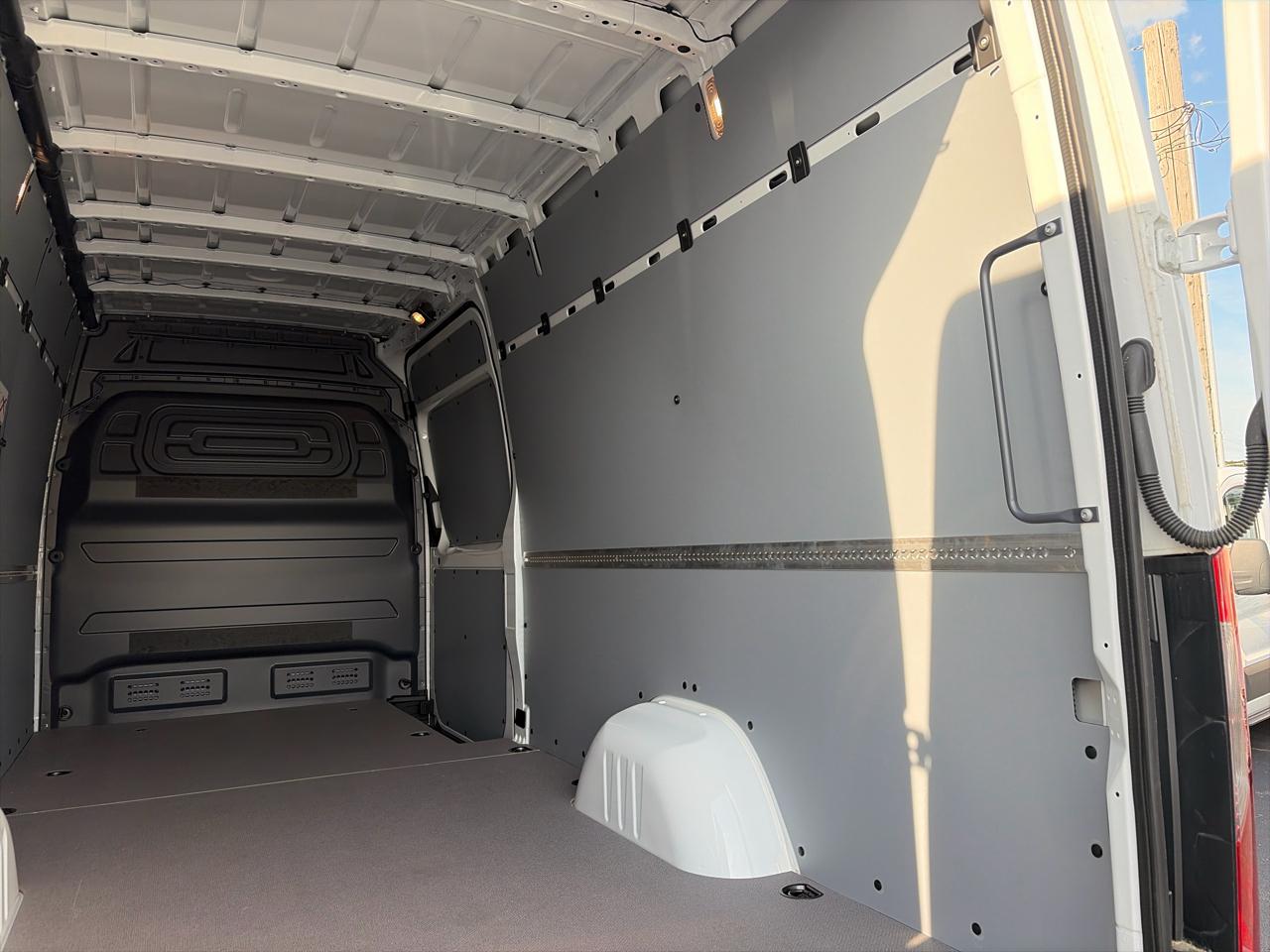 Mercedes-Benz Sprinter Cargo Van 2500 High Roof I4 Diesel HO 170" AWD 2025