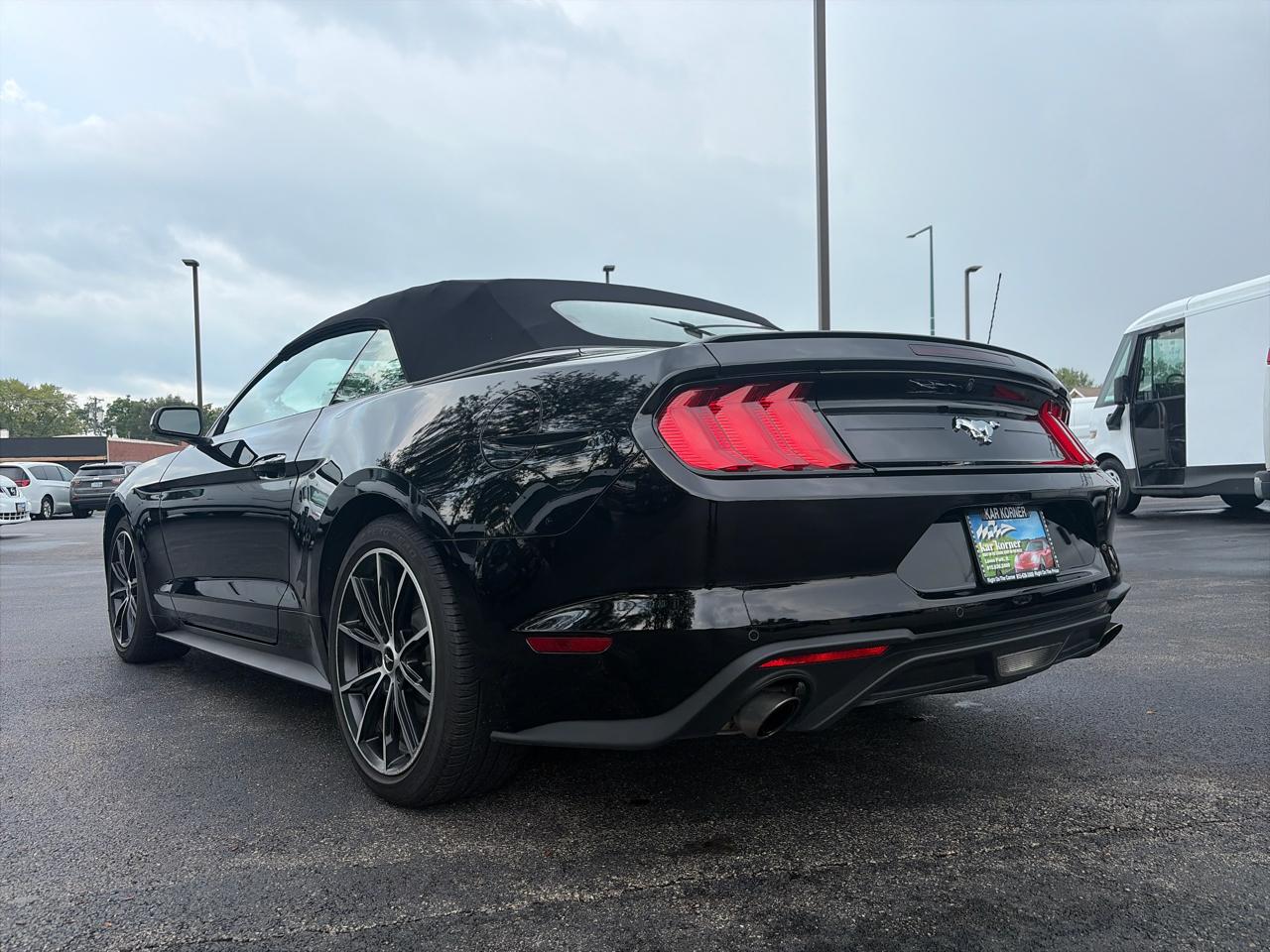 Ford Mustang EcoBoost Convertible 2022