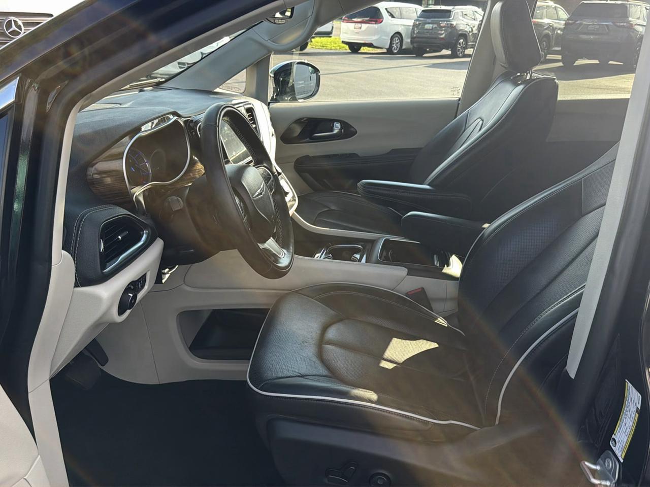 Chrysler Pacifica Hybrid Limited FWD 2022