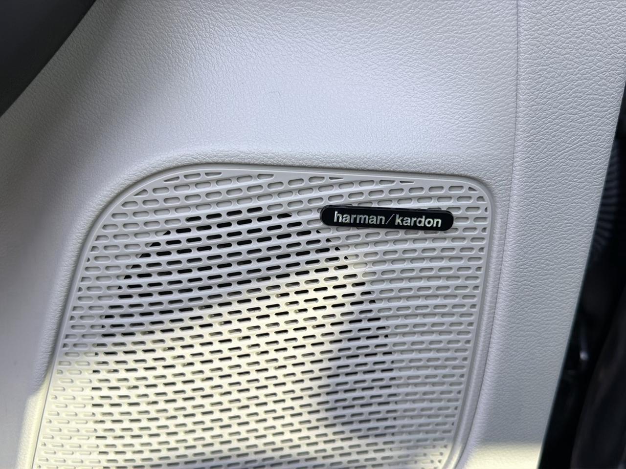 Chrysler Pacifica Hybrid Limited FWD 2022