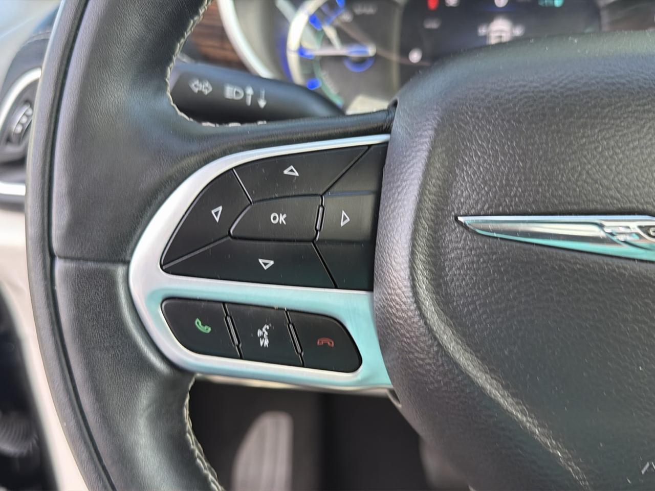 Chrysler Pacifica Hybrid Limited FWD 2022