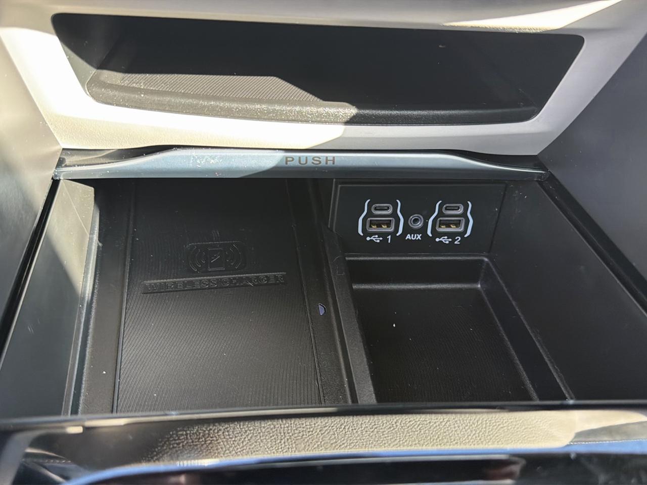 Chrysler Pacifica Hybrid Limited FWD 2022
