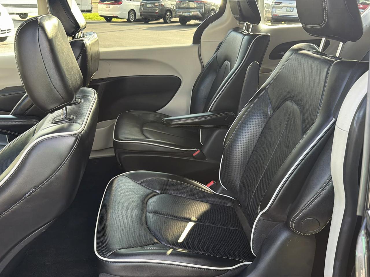 Chrysler Pacifica Hybrid Limited FWD 2022