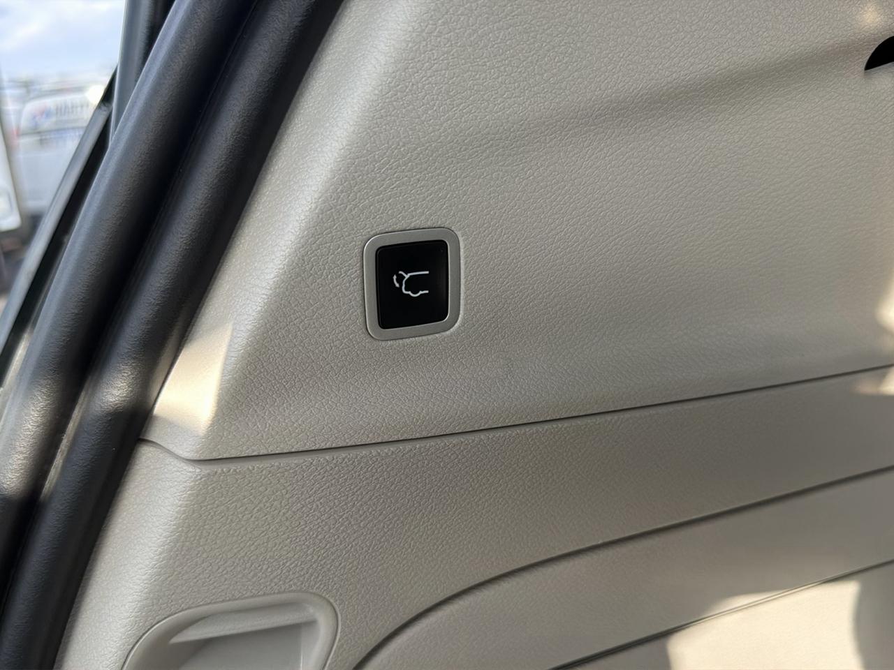 Chrysler Pacifica Hybrid Limited FWD 2022