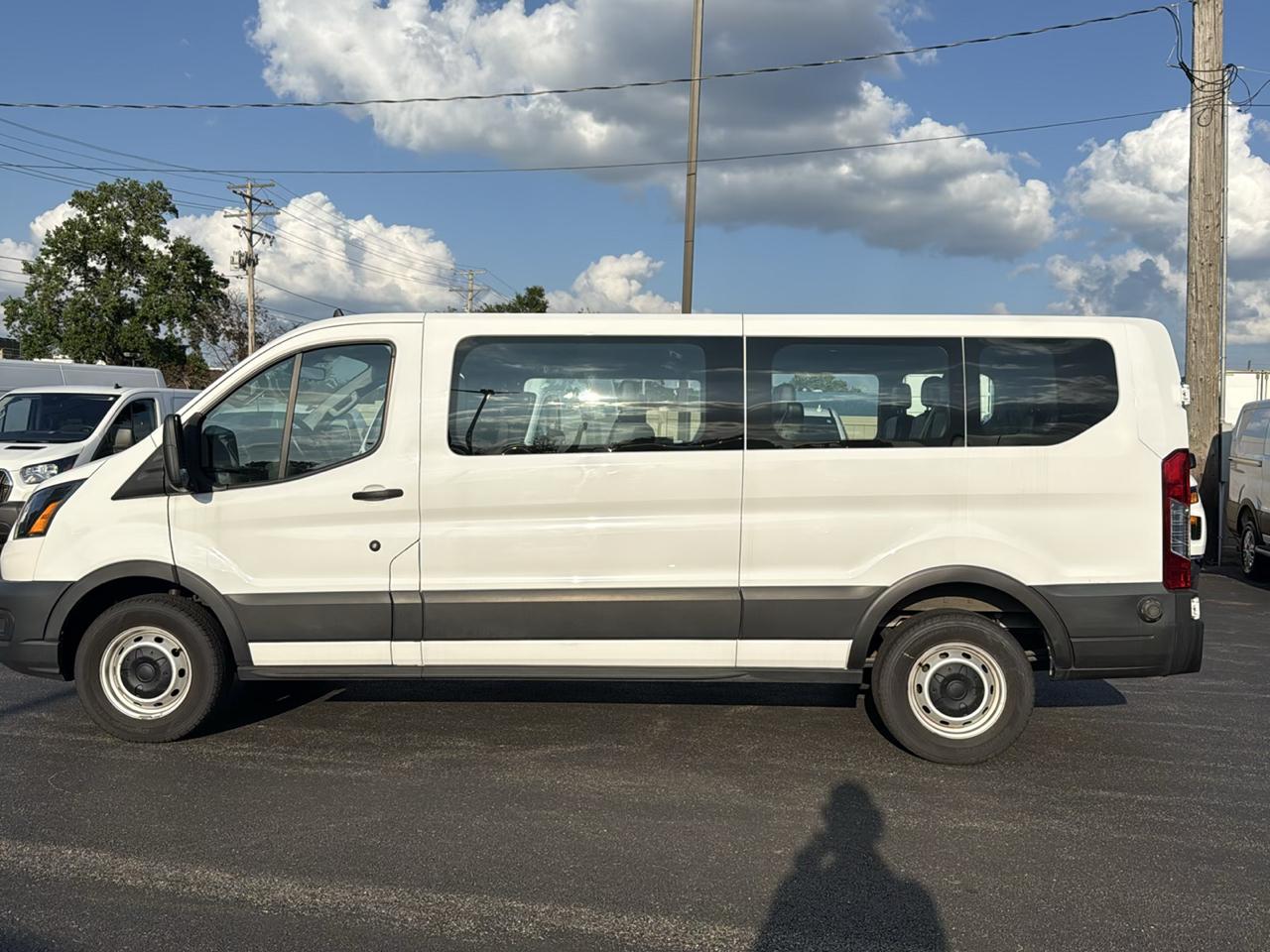 Ford Transit Passenger Wagon T-350 148" Low Roof XLT RWD 2020