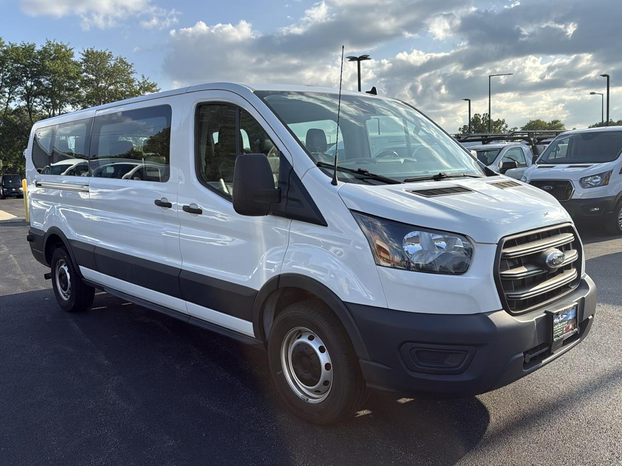Ford Transit Passenger Wagon T-350 148" Low Roof XLT RWD 2020