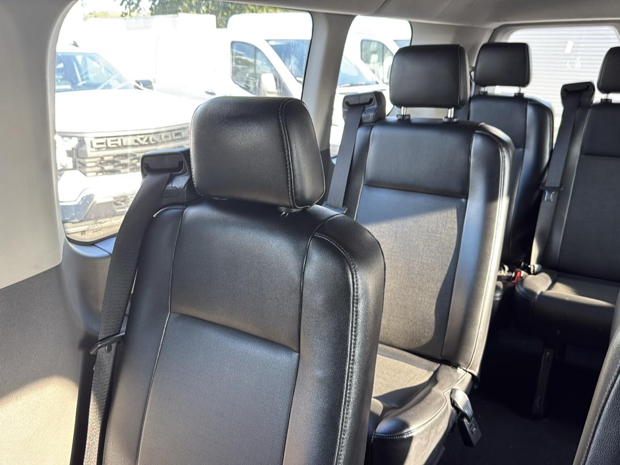 Ford Transit Passenger Wagon T-350 148" Low Roof XLT RWD 2020