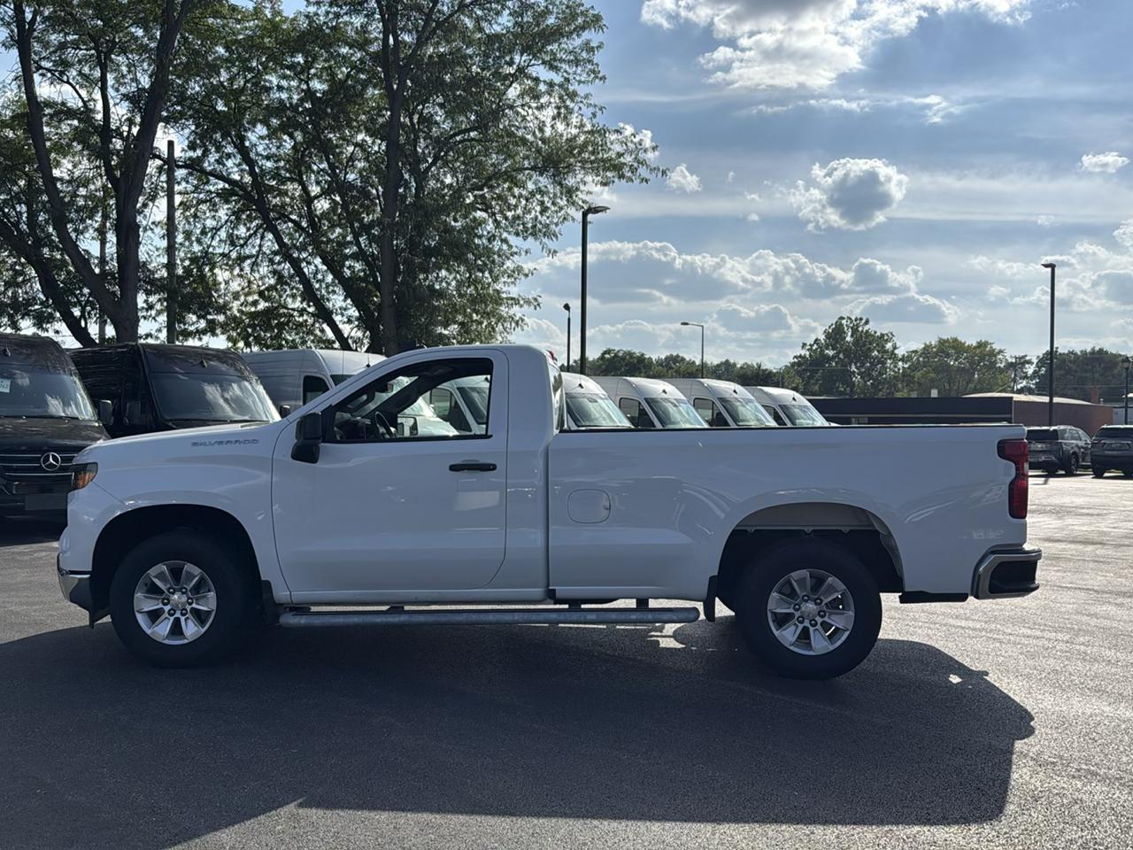 Chevrolet Silverado 1500 2WD Reg Cab 140" Work Truck 2025