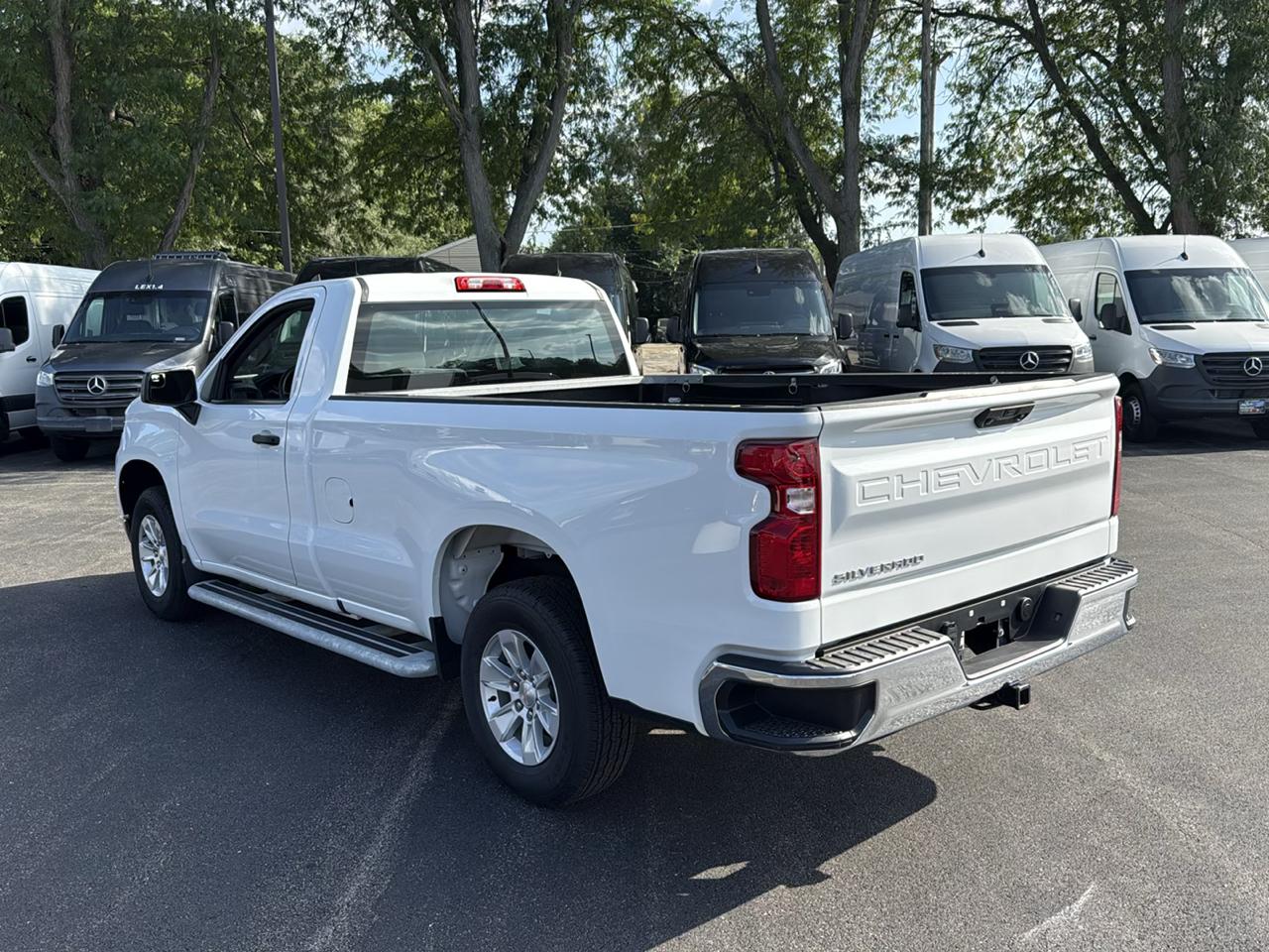 Chevrolet Silverado 1500 2WD Reg Cab 140" Work Truck 2025