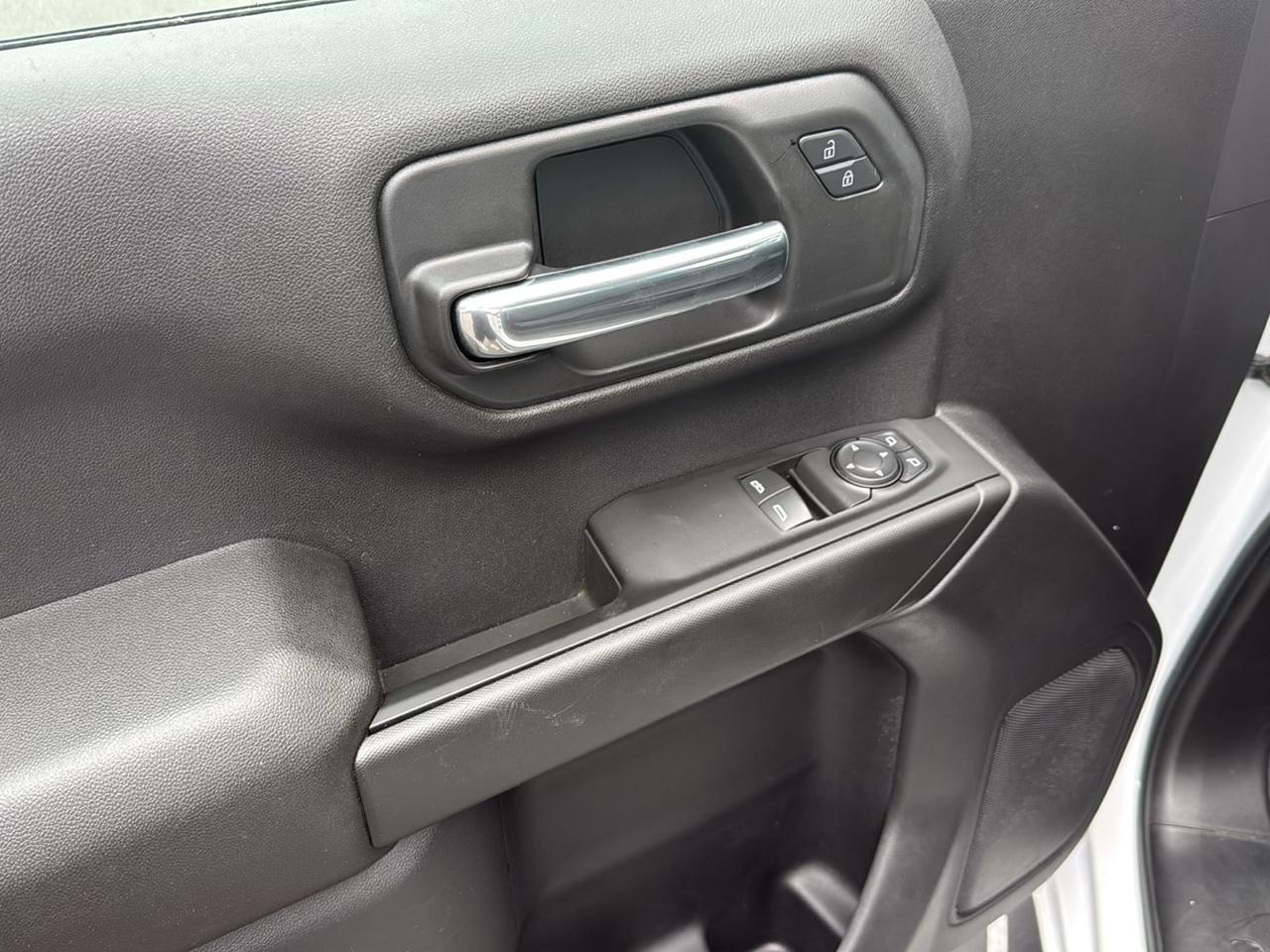 Chevrolet Silverado 1500 2WD Reg Cab 140" Work Truck 2025
